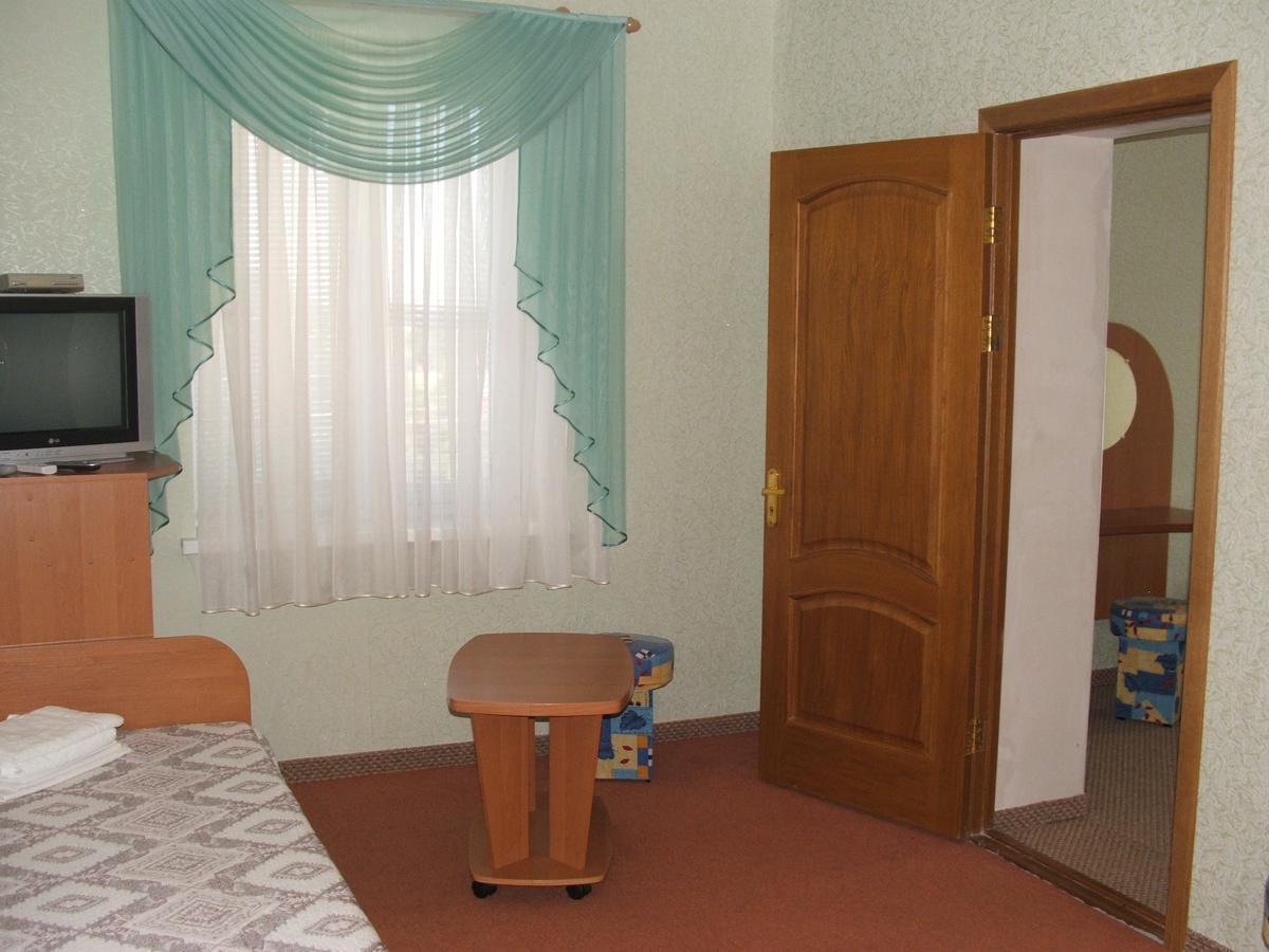 Citadella Hotell Skadovsʼk Exteriör bild