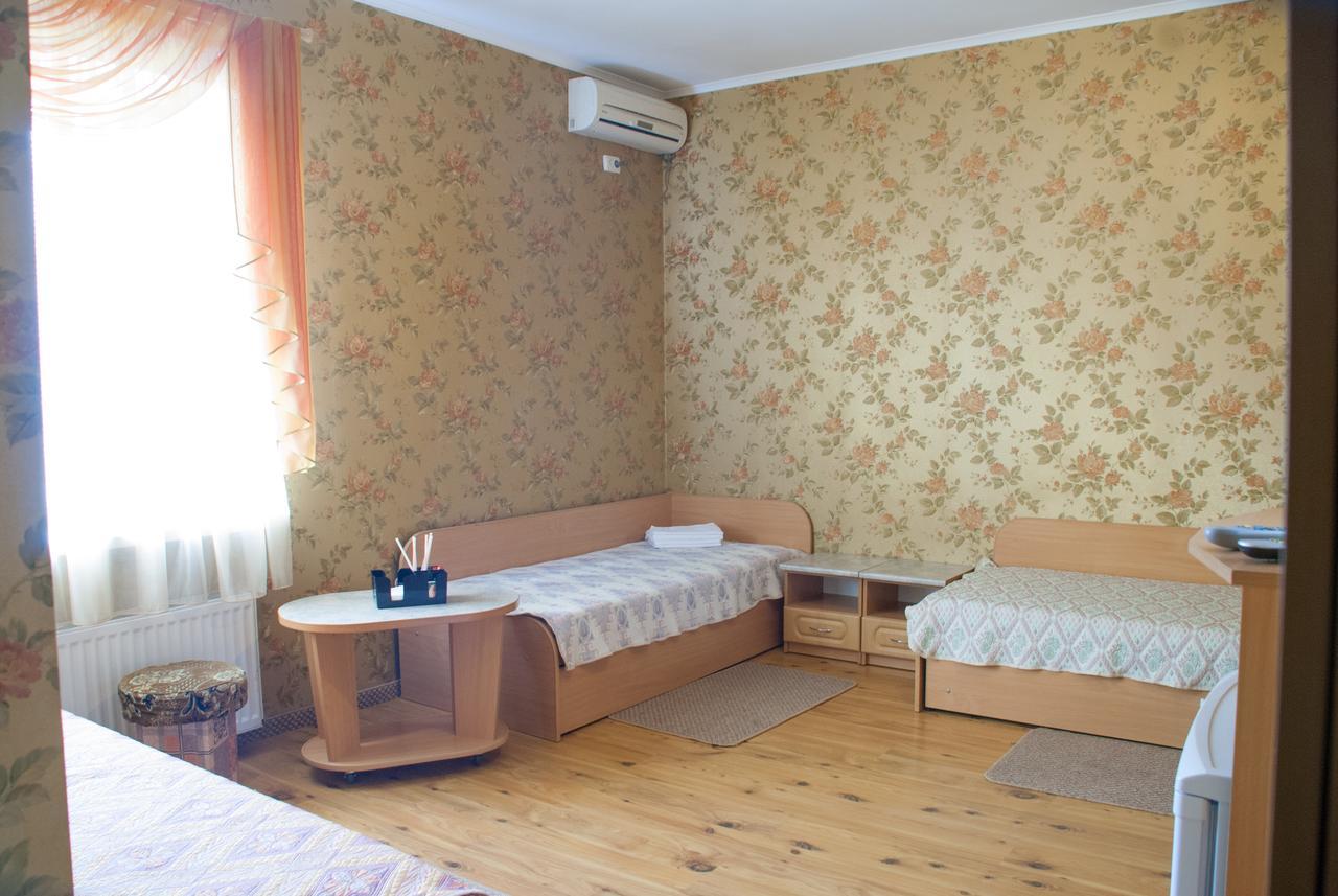 Citadella Hotell Skadovsʼk Exteriör bild